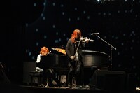 「OTAKON 2010」でのライブの様子