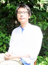 “ロック界の昼行灯”の異名を持つ蔡忠浩（bonobos）。