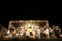 ファイナリストたちがステージに集結。