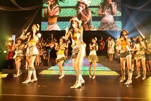 第2位「青空片想い」を歌う選抜メンバー。(c)SKE48