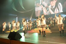 「羽豆岬」を歌うアンダーガールズB。(c)SKE48