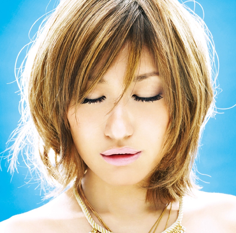 「Unfair Love」の着うたは本日8月4日よりレコチョクにて配信開始（写真はシングル「遠くへ ～Spread Your Wings～　/ Unfair Love」初回限定盤ジャケット）。