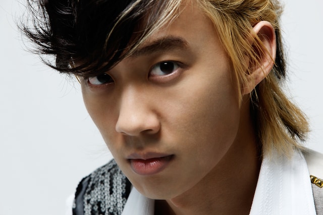 井上ジョーは明日8月4日にニューシングル「風のごとく」をリリースする。