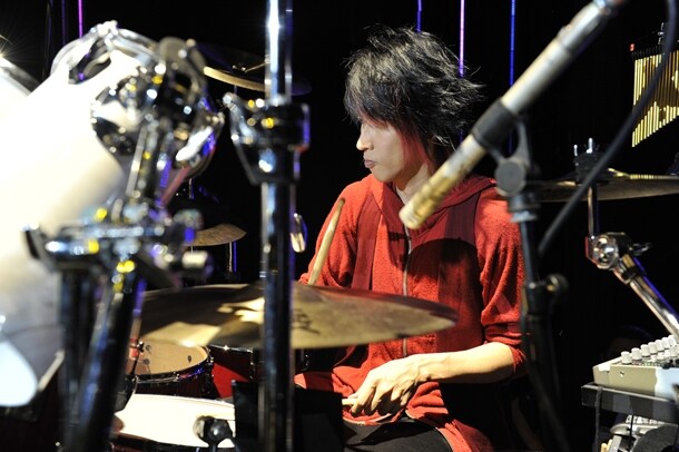 ライブ終演後、ステージに座り込んだゆうやは「昨日リハーサルしたんだけど、本当に俺たちがここで演るのか？ って実感がなかったんだよね」と、大舞台を終えた安どの気持ちをファンにしみじみと語った。