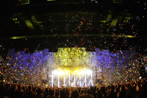 ステージ総製作費は約2億円。途中の3D映像はアメリカで制作されるなど「SUPER LIVE」の名にふさわしい豪華ステージとなった。