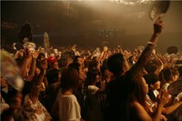 この日の模様はニコニコ生放送で中継され、1万5000人以上の視聴者を集めた。