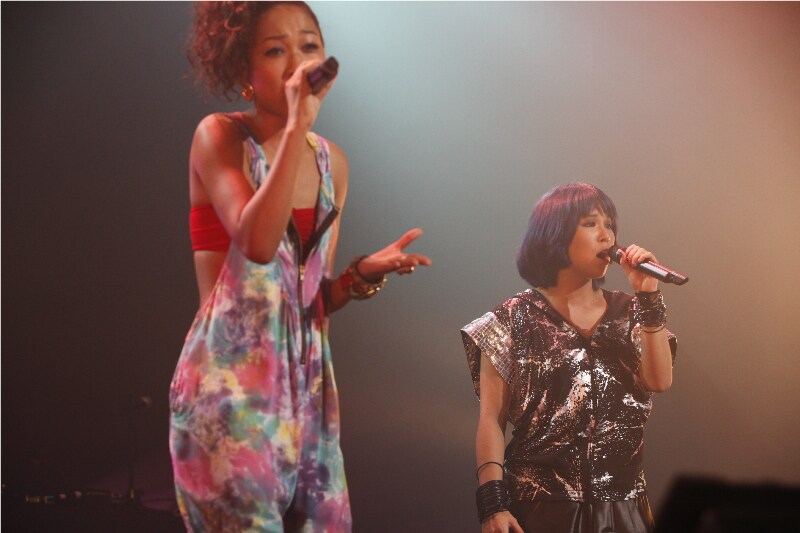 青山テルマ feat. AIが歌った「THIS LOVE」は普段のガールズトークをそのまま曲にしたという恋愛ソング。