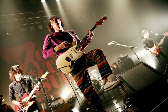 今年2月に2010年から2011年にかけての活動計画「monobright "DO10!!"攻約宣言」を発表したmonobright。アルバムリリース後の動きにも注目だ。