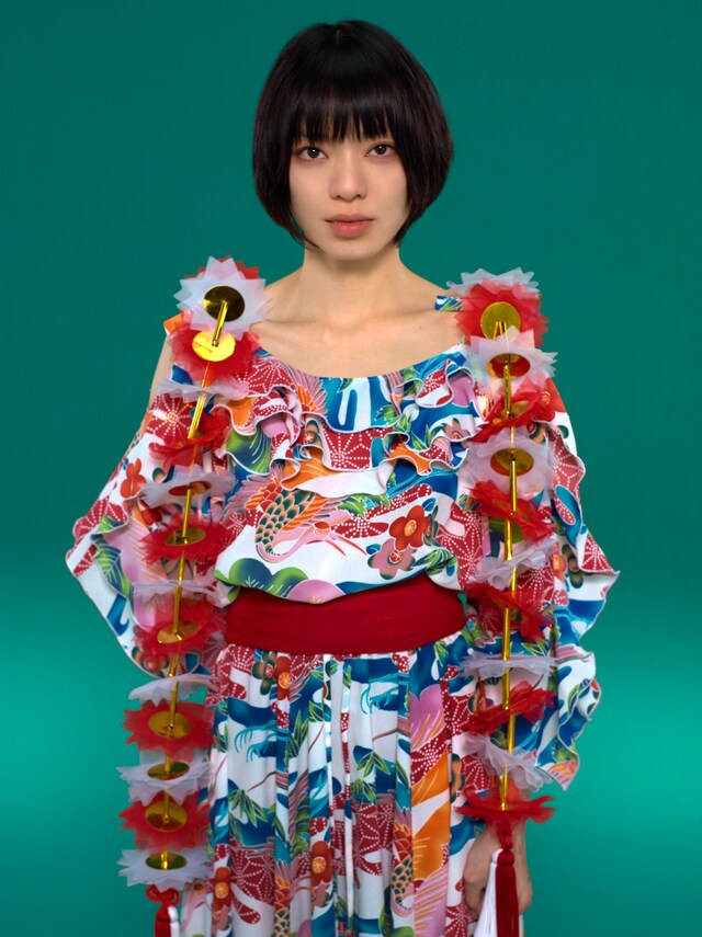 Coccoのライブには根岸孝旨も演奏で参加する。