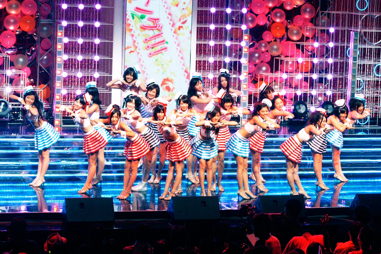 アイドリング!!!は8日公演のみ、外岡えりかが参加。20人のフルメンバーで「TOKYO IDOL FESTIVAL 2010」のエンディングを盛り上げた。