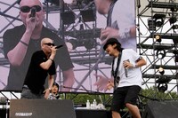 RHYMESTERはアウェイ感漂うラインナップを逆手にとり、「オーセンティックなヒップホップライブ見せてやるよ！」と圧巻のフロウを繰り出した。