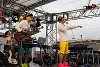 □□□はラストナンバー「0:00:00」の曲間でこの日の全出演アーティストの曲をサンプリング。村田シゲは「わかりにくいよね（笑）。でも今日出る皆さんを心からリスペクトしてます。ありがとう！」と話した。