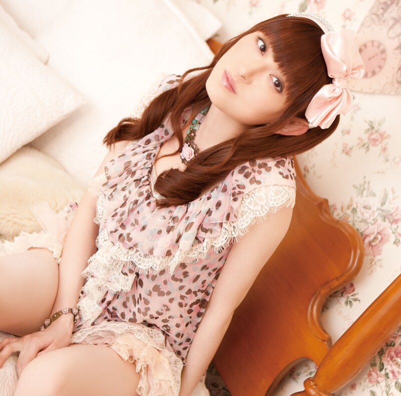 写真は田村ゆかりのニューアルバム「シトロンの雨」通常盤ジャケット