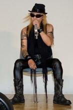 写真は2010年8月、X JAPANの記者会見に出席した際のTAIJI。