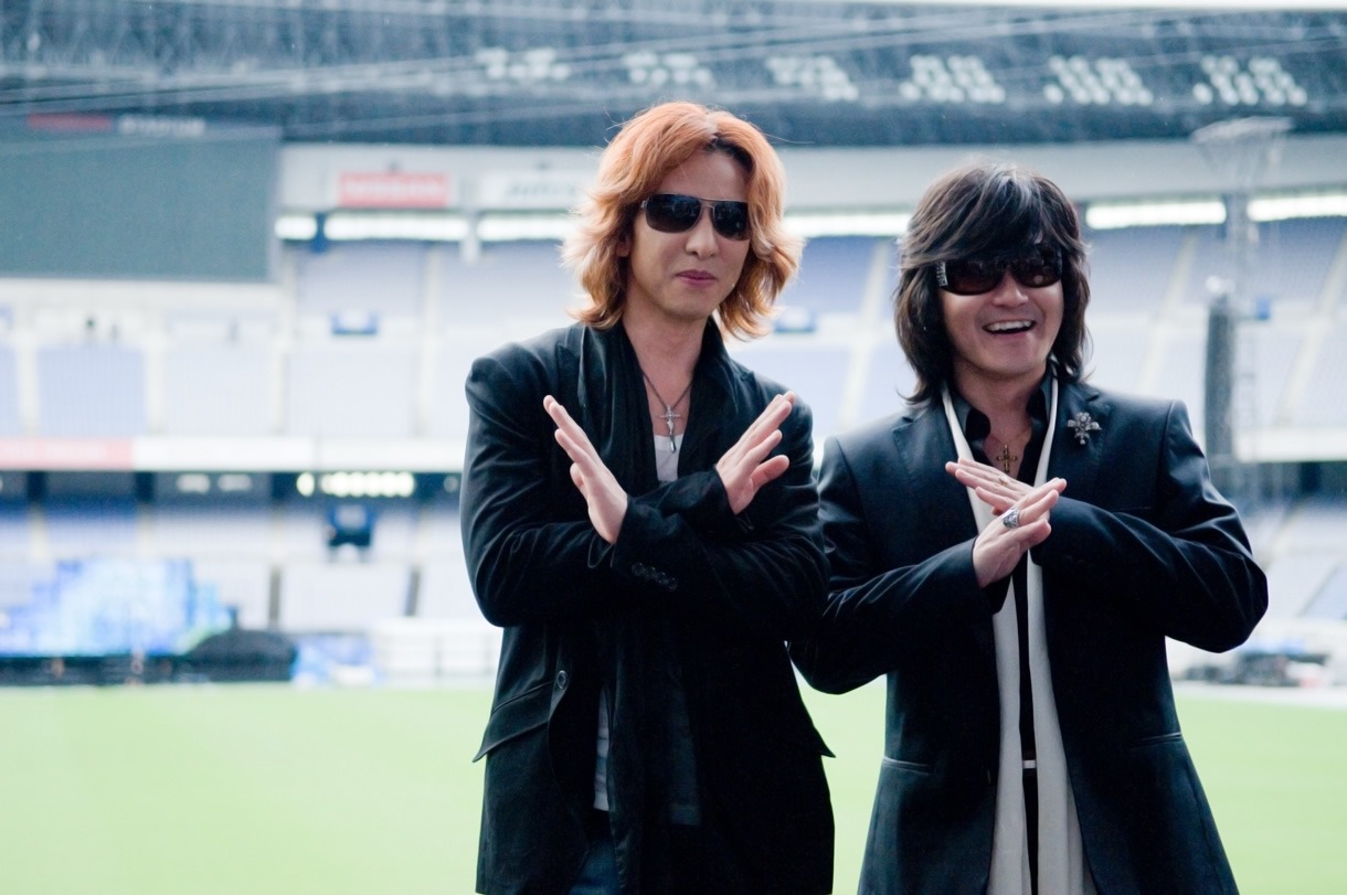 日産スタジアムは現在絶賛ステージ施工作業中。ライブに参加する人は当日を楽しみにしておこう。