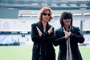 日産スタジアムは現在絶賛ステージ施工作業中。ライブに参加する人は当日を楽しみにしておこう。