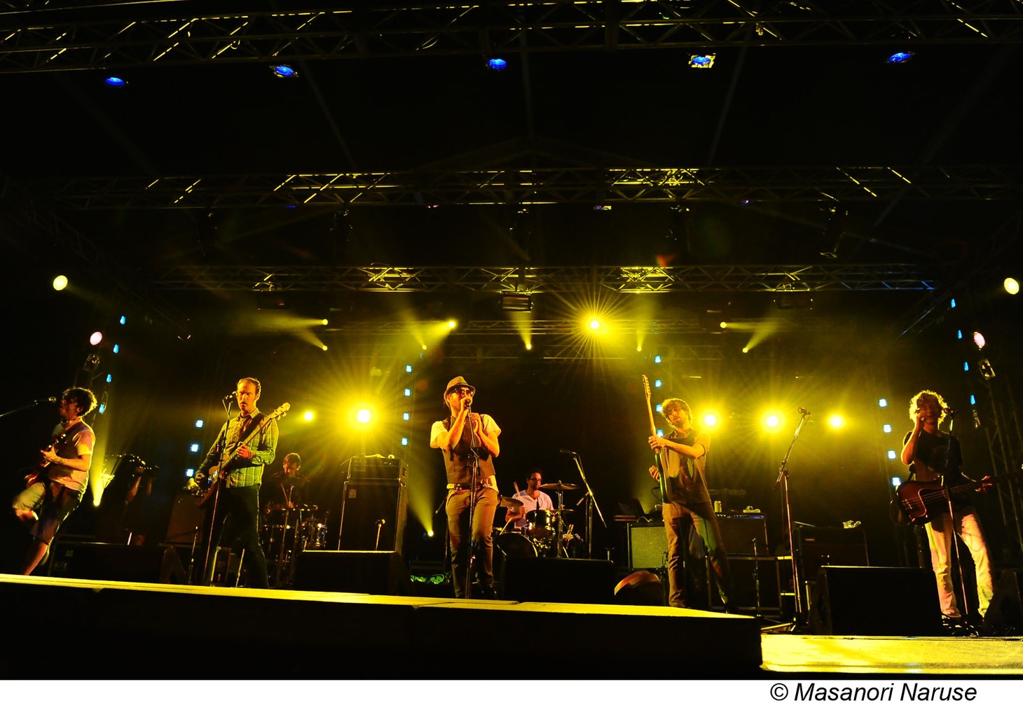 BROKEN SOCIAL SCENE