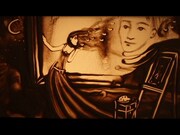 「空に舞う」ビデオクリップのワンシーン。