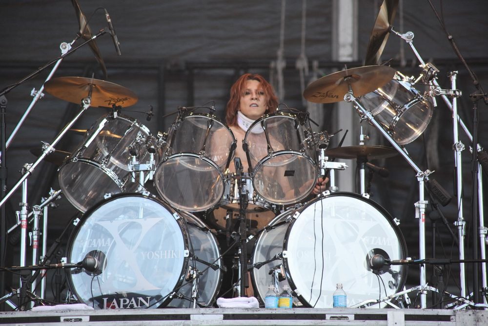 YOSHIKI