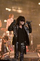 ToshI（写真は8月14日の公演より）