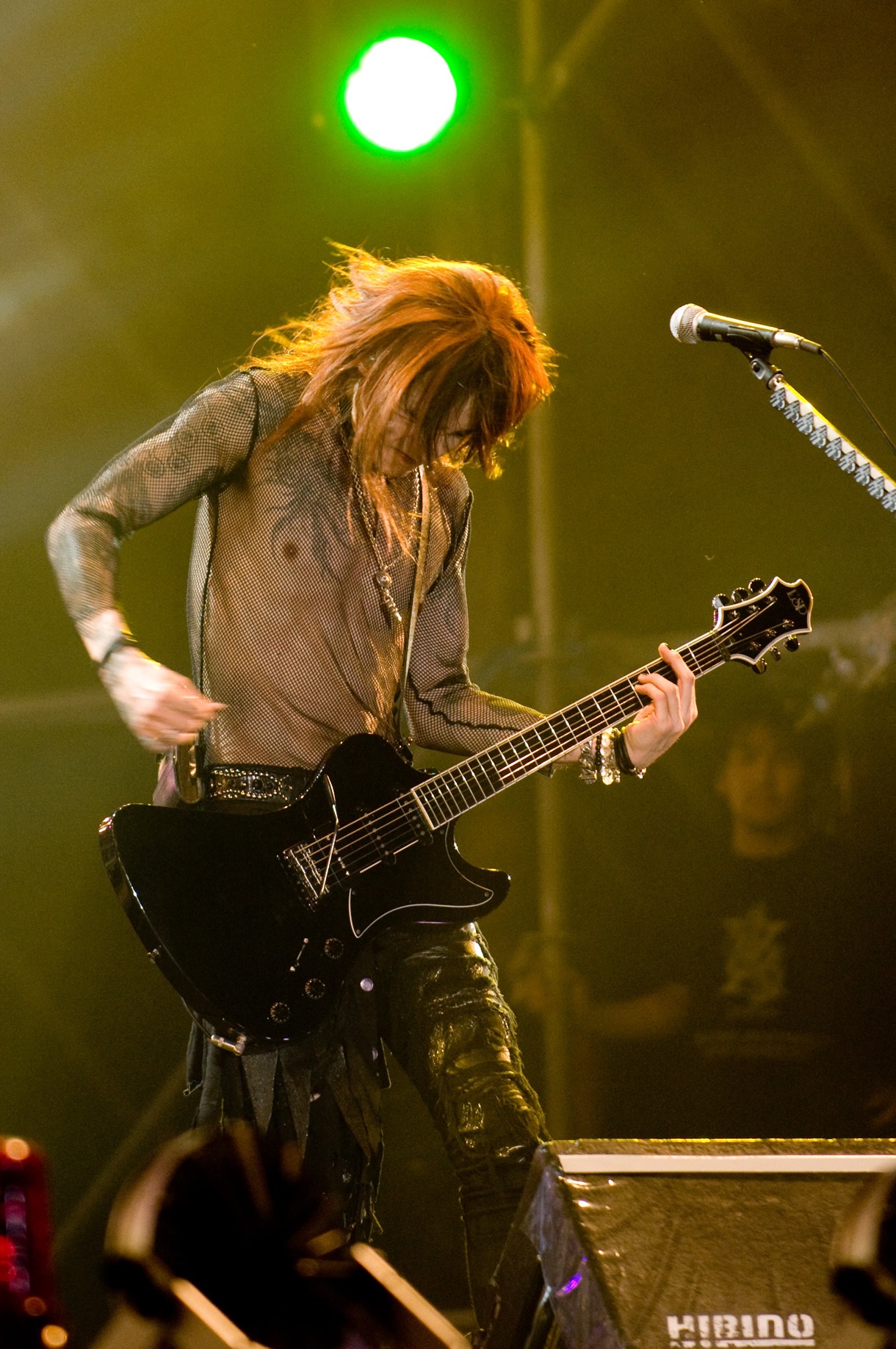 SUGIZO（写真は8月14日の公演より）