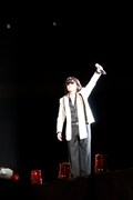 ToshI（写真は8月14日の公演より）