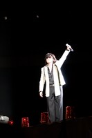 ToshI（写真は8月14日の公演より）