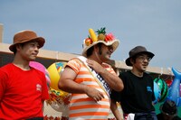 半日店長・港カヲルと半日店員・バイト君＆石鹸。