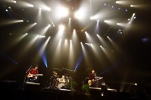 「MONGOL800 ga LIVE at 日本武道館」の模様。