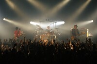 「eight-hundreds tour 2009」の沖縄公演の模様。