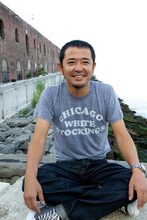 昨年はユニコーンおよび帰ってきたナニワ・サリバン・ショーのメンバーとして登場した奥田民生。今年はソロとしての出演となる。