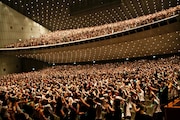 ゆずっこで埋め尽くされた東京国際フォーラム・ホールA。それぞれの曲をステージと一体になって全力で楽しんだ。
