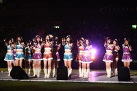 「日刊スポーツ主催 2010神宮外苑花火大会」でのミニライブの様子。