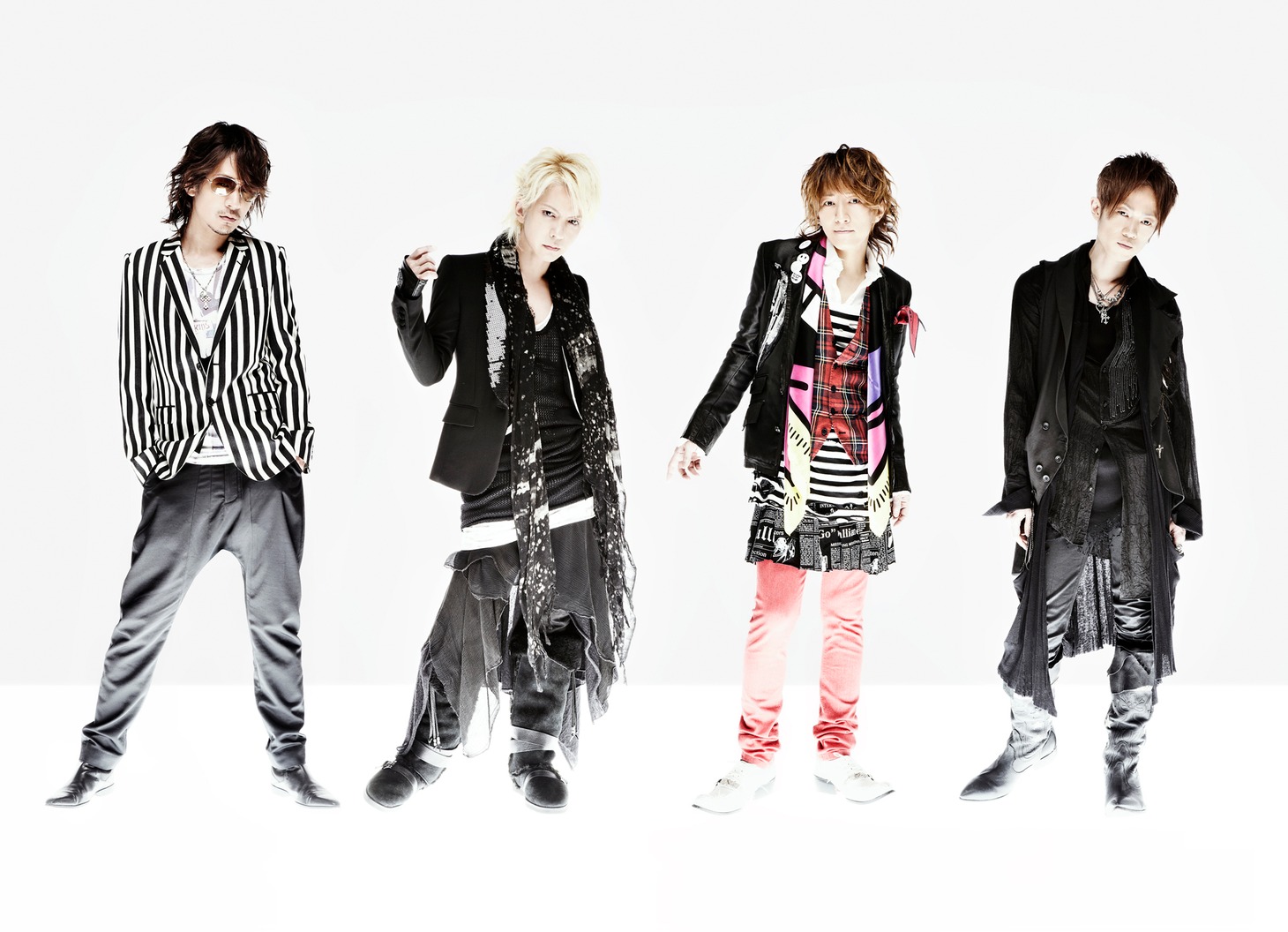 今週の人気の画像7位は「L'Arc-en-Ciel結成20周年元日ライブでついに再起動」よりL'Arc-en-Ciel最新アーティスト写真。
