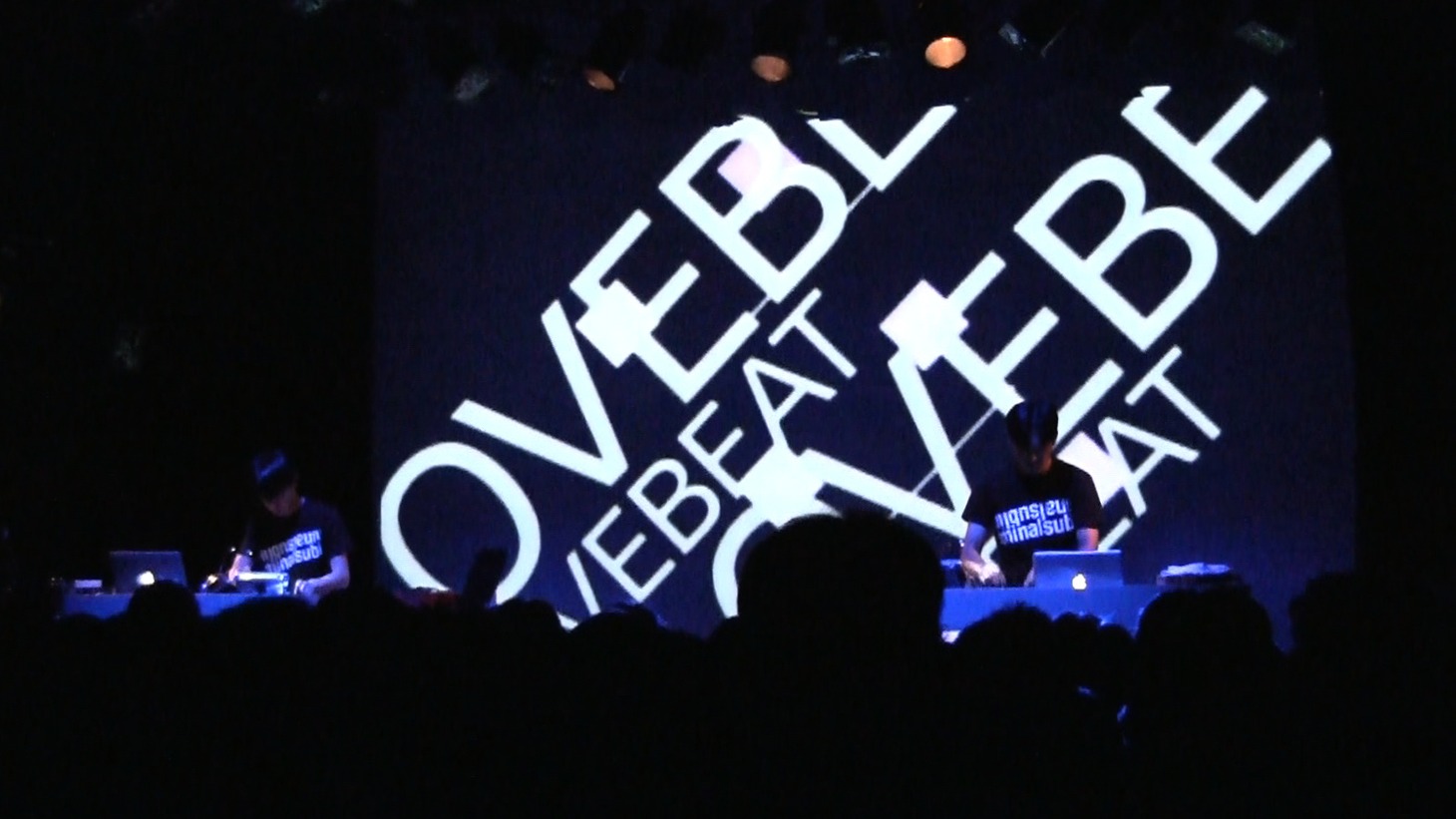 Y.Sunaharaのライブの様子。