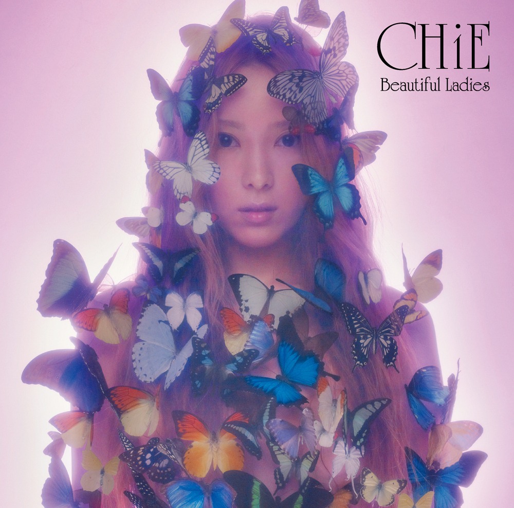 写真はシングル「Beautiful Ladies」初回限定盤ジャケット。タイトル曲はNTTコミュニケーションズ「MUSICO」のCMソングに起用。