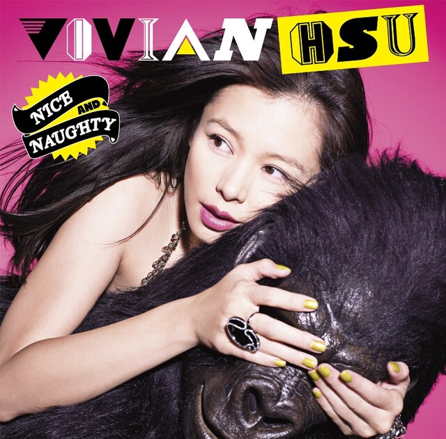 写真は「NICE AND NAUGHTY」初回限定盤ジャケット。表題曲の着うたは現在先行配信中。