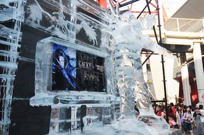 会場に設置されたGACKT氷像。