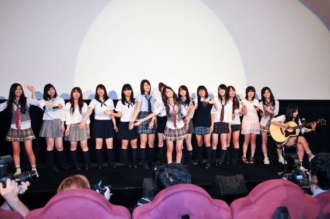 10月6日にニューシングル「スキャンダルなんかブッ飛ばせ」をリリースすることを発表したばかりのSCANDAL。9月18日より最新アルバムを引っさげワンマンツアー「『SCANDAL TEMPTATION BOX TOUR 2010』～YEAH!って言えいっ!～」を開催。