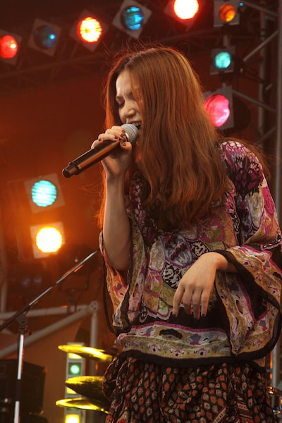 ライブの模様はUstreamで生中継され、各地で多くのファンがSuperflyの歌声をリアルタイムで堪能した。