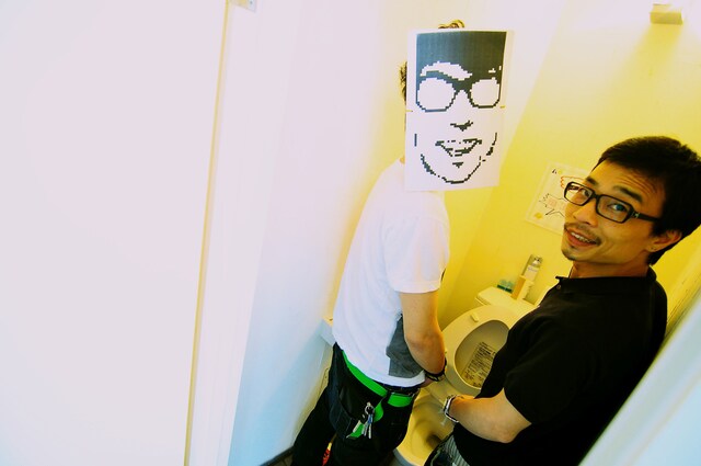 “OKASHINA FUTARI”磯部正文とヒダカトオル。