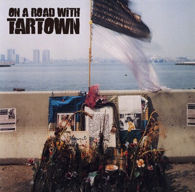 選曲は「TARTOWN」主宰・井出靖が担当（写真はアルバム「ON A ROAD WITH TARTOWN」のジャケット）。