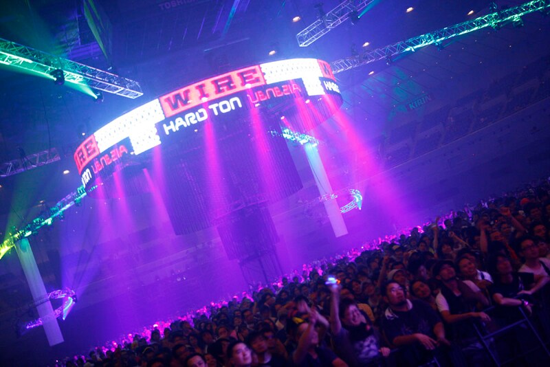 「WIRE10」オフィシャルサイトでは、イベント参加者を対象としたアンケートを実施中。アンケートに答えると抽選で100名に「WIRE10」スタッフTシャツが当たる（写真は「WIRE10」の模様 / 撮影：北岡一浩）。