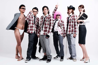 めたどんは2002年結成。これまでに自主制作で3枚のアルバムと1枚のDVDをリリースしている。