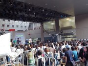 集まった観客はミドリカワの強烈な歌詞世界をじっくり堪能している様子だった。