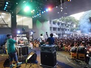 ベストアルバム収録曲の投票はメールまたはTwitterにて受付中。