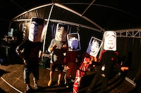 今週の人気の画像10位は「“散開”ビークルの新曲入りアルバム＆レア音源ベスト」よりBEAT CRUSADERS。