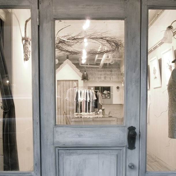 Luckandは展示会初日の9月8日にオープンするショップ。「Value added（付加価値）」をコンセプトに、ギャラリーや雑貨店、洋服店などさまざまな機能を有している。