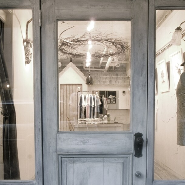 Luckandは展示会初日の9月8日にオープンするショップ。「Value added(付加価値)」をコンセプトに、ギャラリーや雑貨店、洋服店などさまざまな機能を有している。