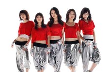 アイドルグループからパフォーマンスガールズユニットへチェンジした9nineの5人。写真左から佐武宇綺、村田寛奈、吉井香奈恵、川島海荷、西脇彩華。